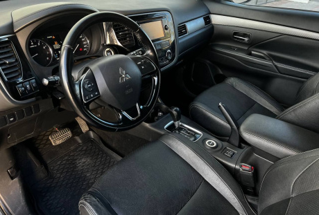 Mitsubishi Outlander 2015 года с пробегом 169 556 км, фото 14