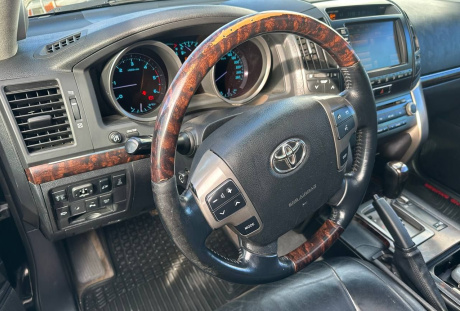 Toyota Land Cruiser 200 2011 года с пробегом 282 243 км, фото 7