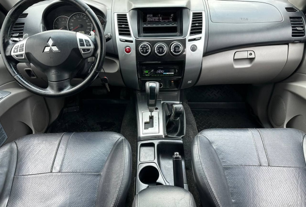 Mitsubishi Pajero Sport 2013 года с пробегом 224 313 км, фото 11