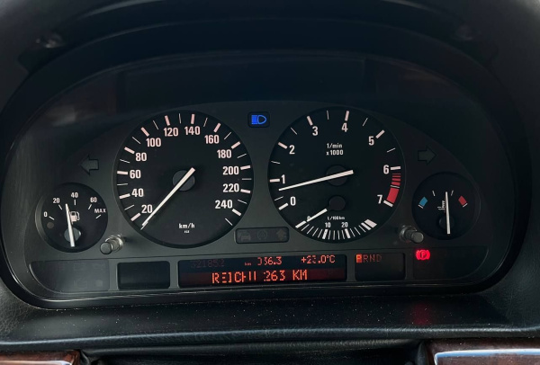 BMW 7 серия 2000 года с пробегом 321 754 км, фото 23