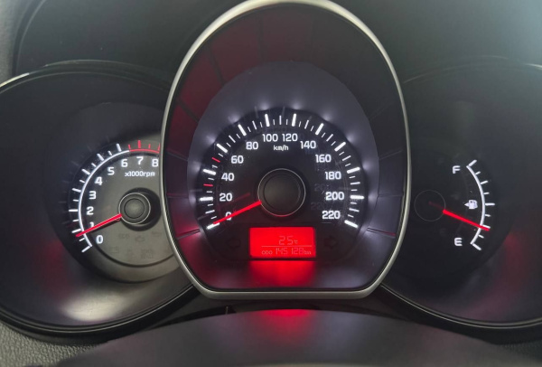 Kia Rio 2013 года с пробегом 145 107 км, фото 14