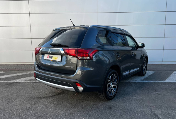 Mitsubishi Outlander 2015 года с пробегом 169 556 км, фото 8