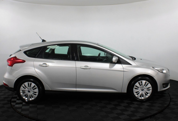 Ford Focus 2017 года с пробегом 82 200 км, фото 4