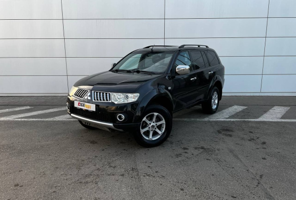 Mitsubishi Pajero Sport 2013 года с пробегом 224 313 км, фото 1