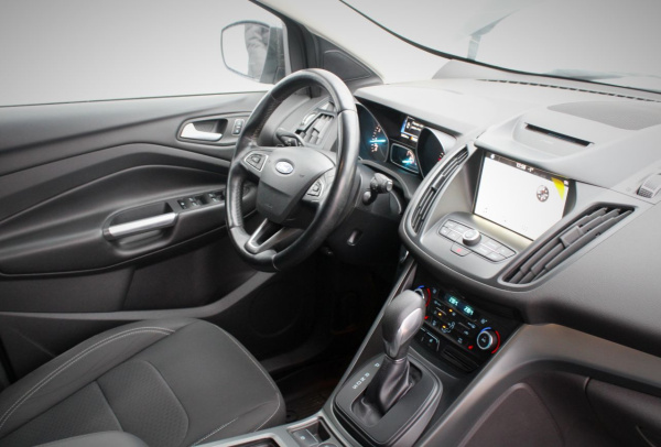 Ford Kuga 2018 года с пробегом 198 319 км, фото 12