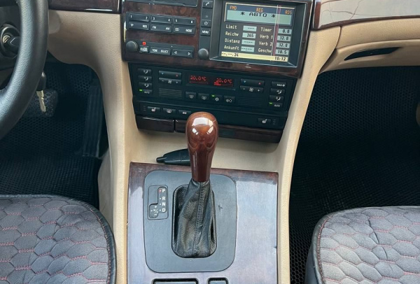 BMW 7 серия 2000 года с пробегом 321 754 км, фото 22