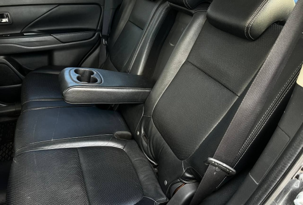 Mitsubishi Outlander 2015 года с пробегом 169 556 км, фото 16