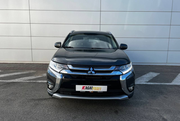 Mitsubishi Outlander 2015 года с пробегом 169 556 км, фото 3